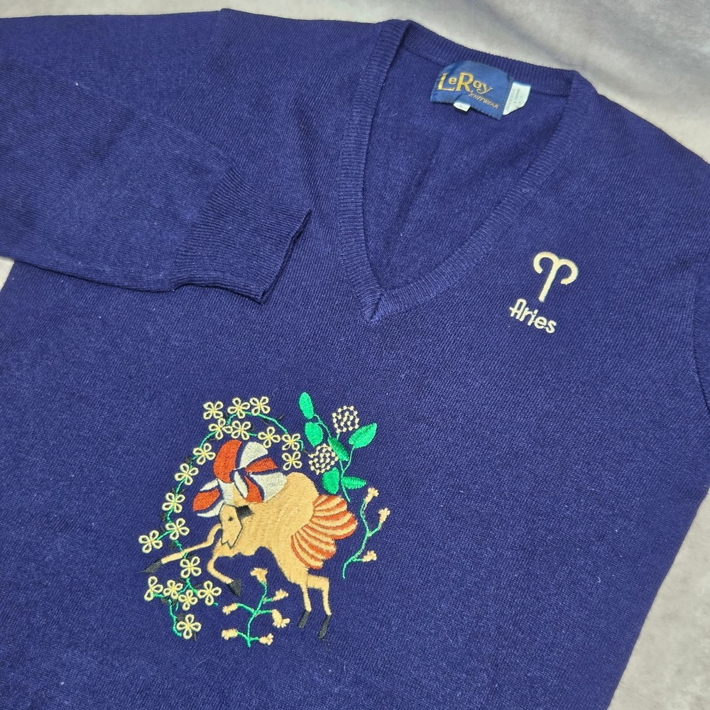 Vintage LeRoy Knitwear Navy Blue Aries Zodiac Embroidered V-Neck Sweater Large